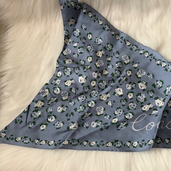 COACH Tea Rose Print Silk Diamond Scarf Set of 2 in Chalk/Mist Blue - Picture 5 of 6